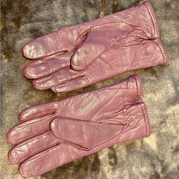 Women's Gloves - Large Acrylic - Picture 2 of 3